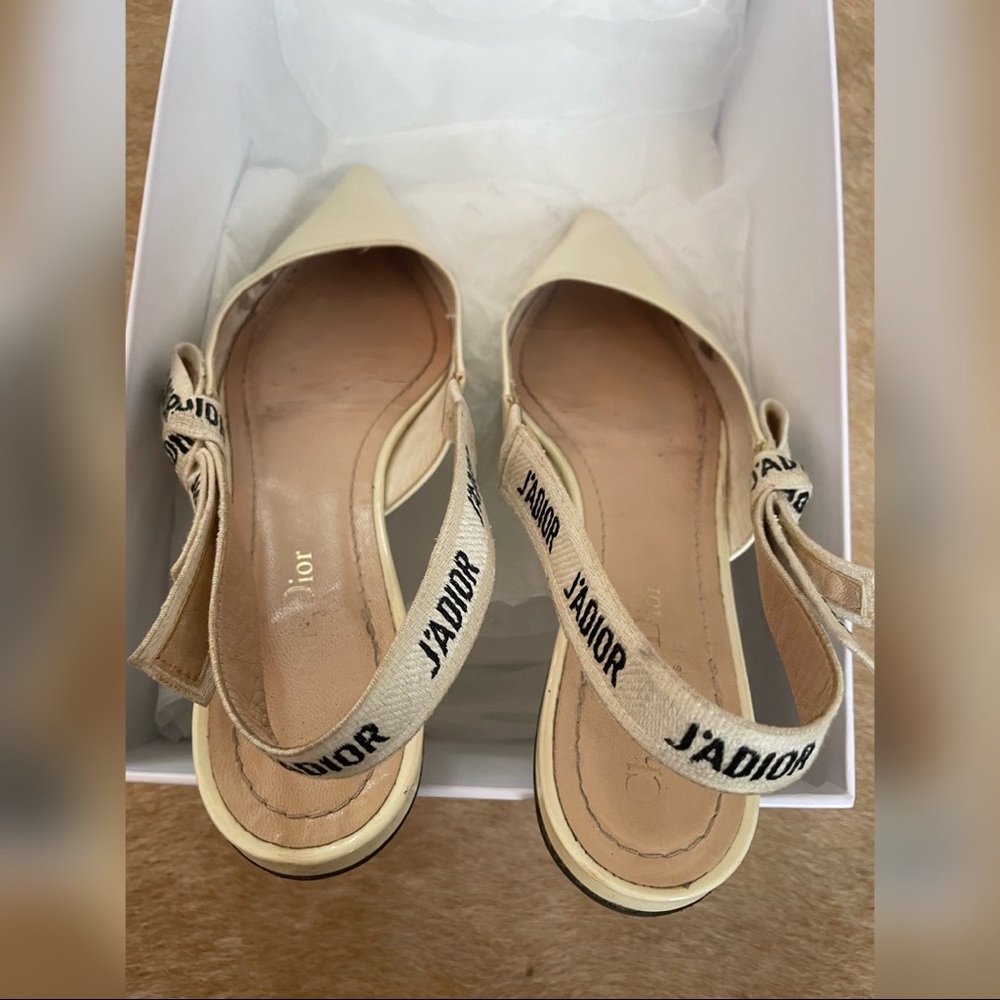 Dior Cream Patent Leather J'adior Slingback Size 38
Flats - Picture 7 of 10